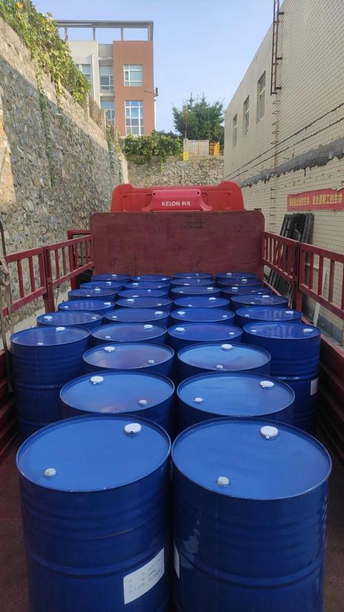 聚氨酯催化剂用途范围:否是否进口:20%有效成分含量:25kg产品规格:c30